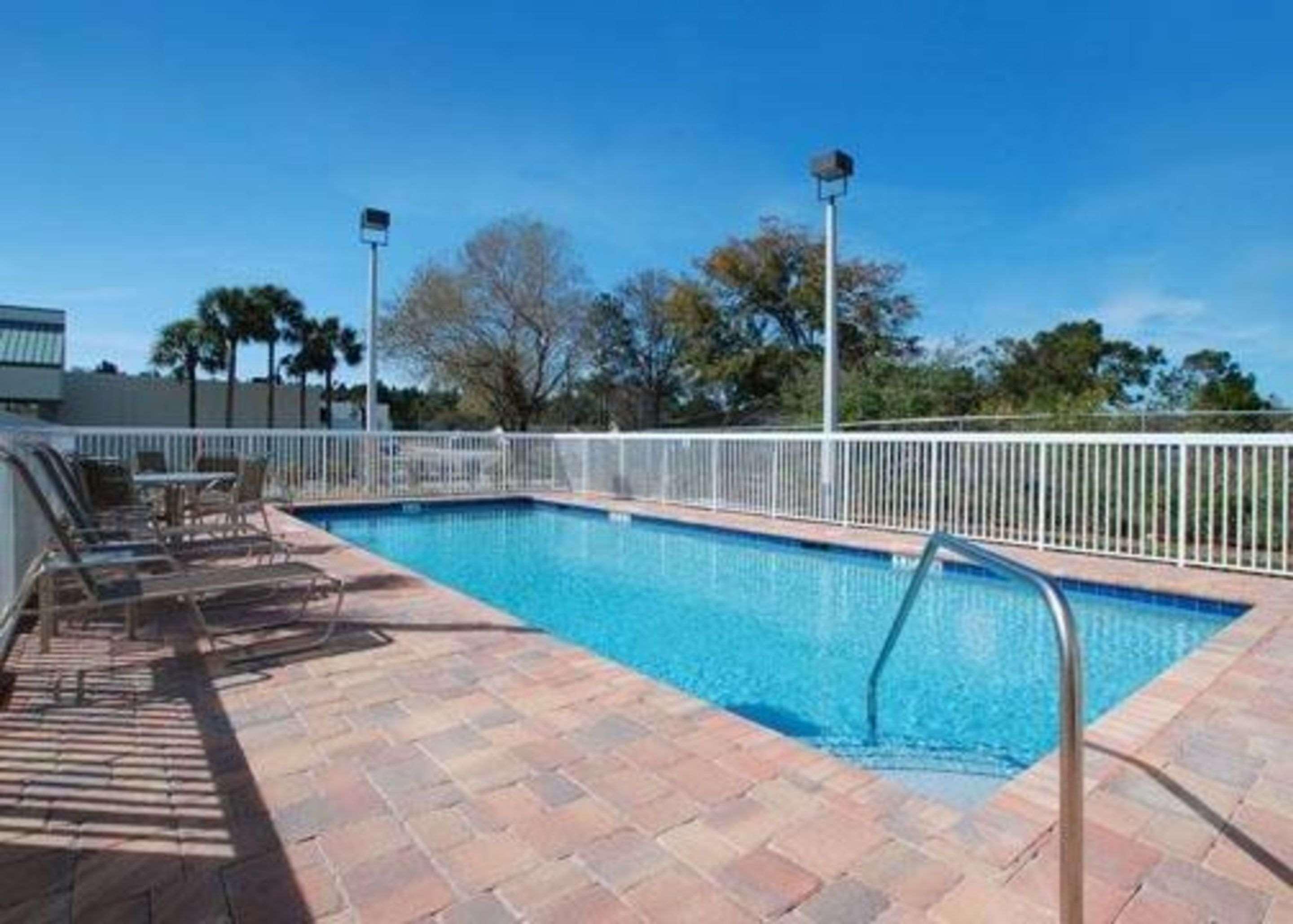 Comfort Suites Palm Bay - Melbourne Exterior foto